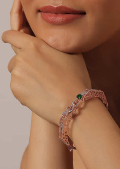 Dazzling Diamonds Emerald Elegance Kadda Bracelet