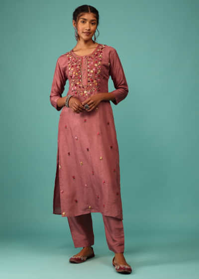 Dusty Rose Pink Kurta Set In Dola Silk With Kashmiri Thread Embroidery & 3D Floral Work