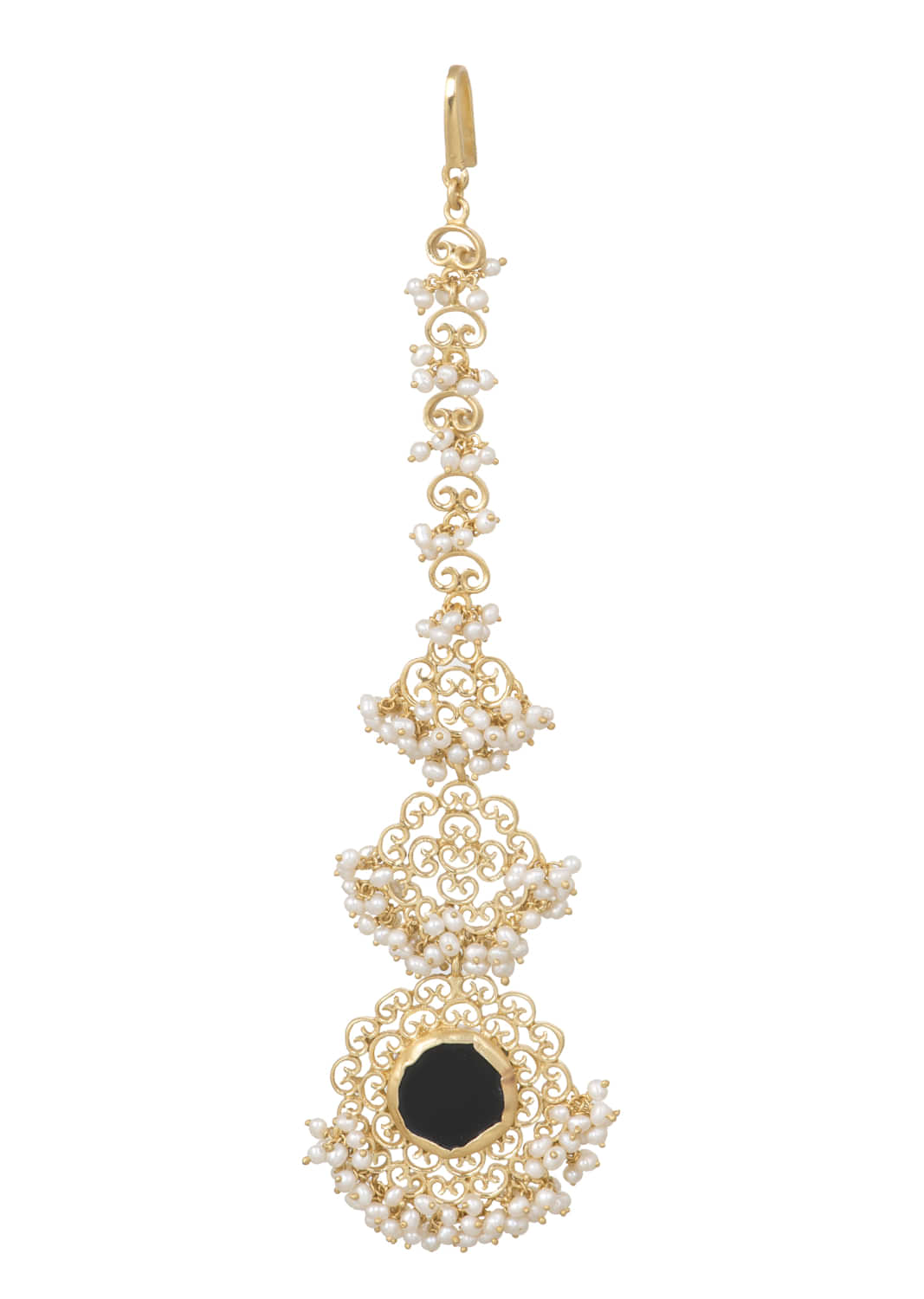 Gold Plated Maang Tika With Black Onyx Along With Carved Filigree Design And Pearls By Zariin
