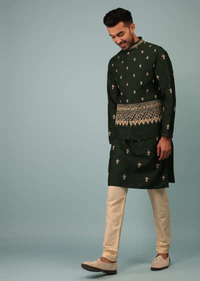 Deep Green Bandi Jacket Set In Raw Silk With Floral Butti & Aari Embroidery