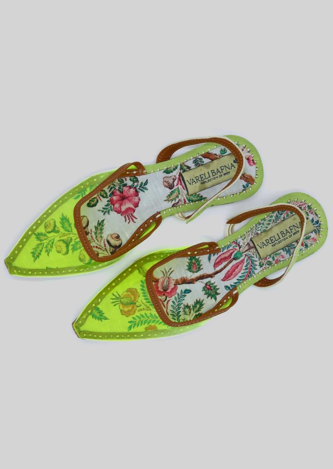 Lime Green Printed Flats In The Vinyl Leather Backstrap, Pointed Toe-Design