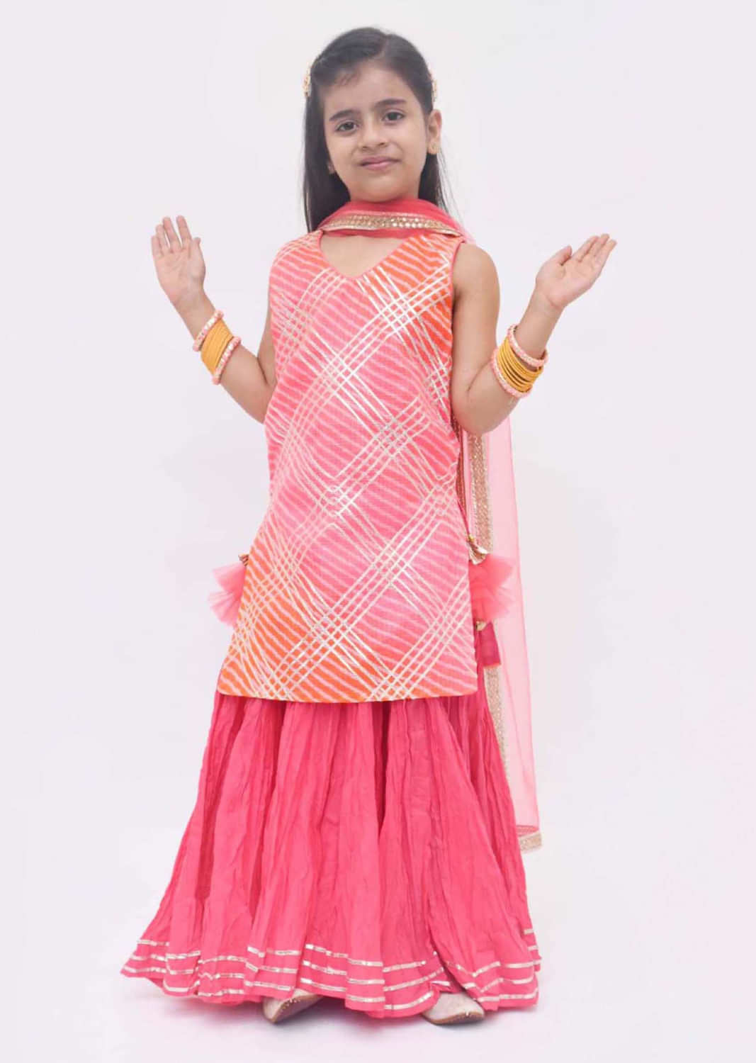 Kalki Girls Pink Skirt And Kurta Set In Cotton With Lehariya Print By Fayon Kids