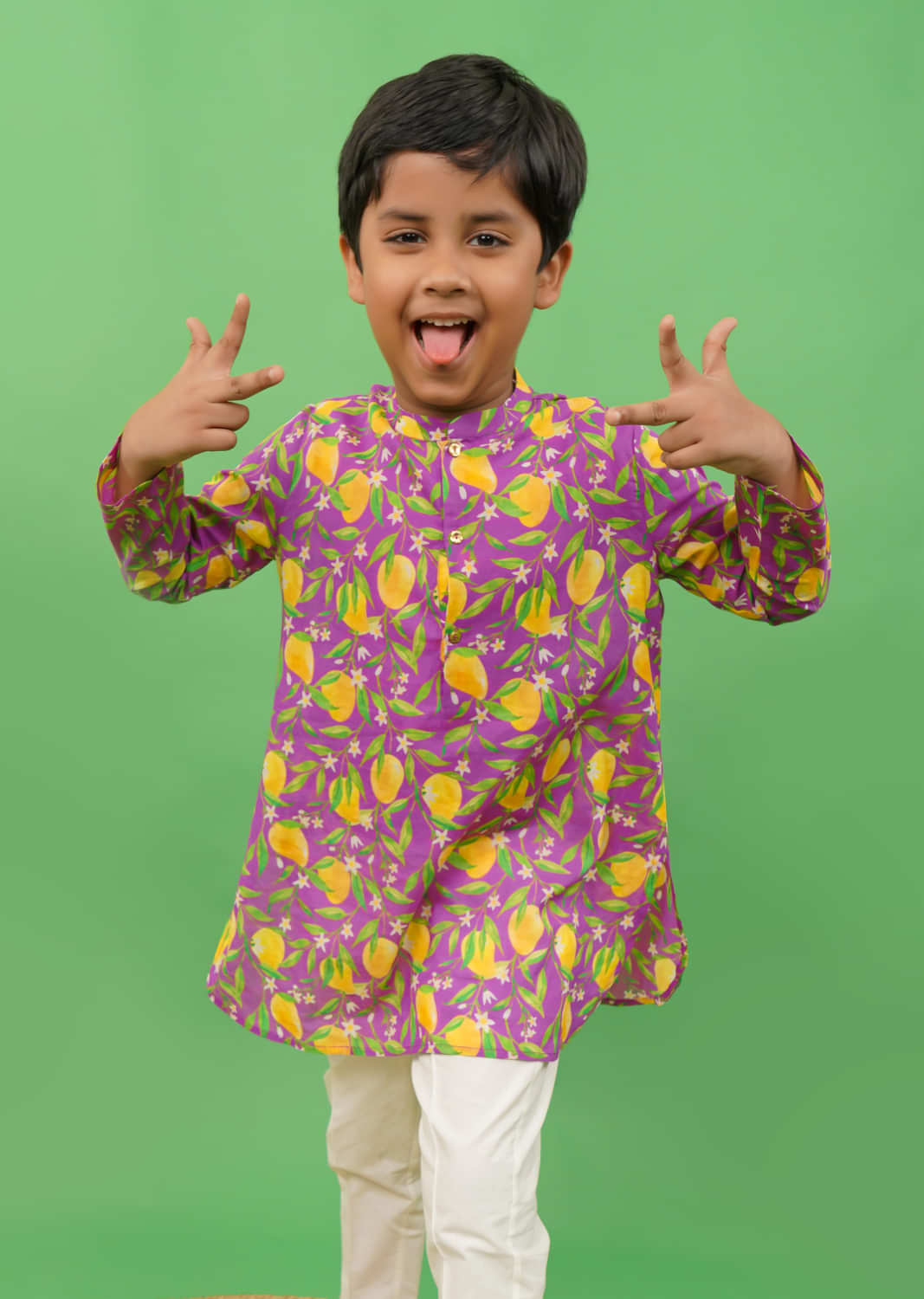 Kalki Boys Purple Short Kurta In Cotton With Mango Print And Cloud Buttons By Tiber Taber